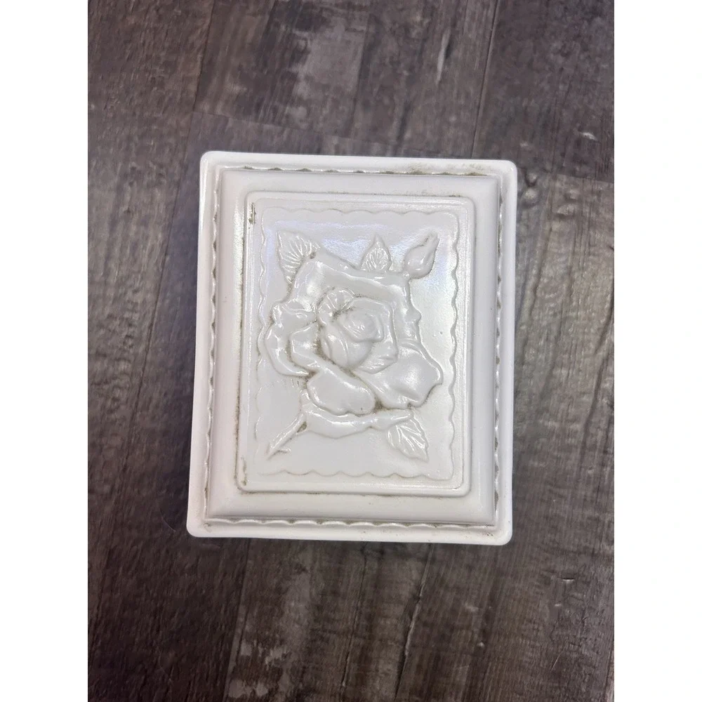 White Square Ceramic Porcelain Lidded Trinket Box w/ Raised Rose Floral Lid